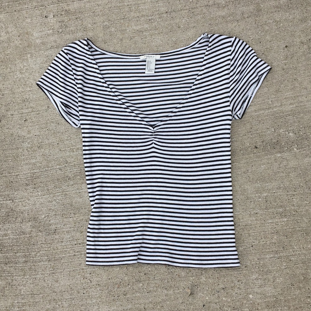 Striped crop v neck tee